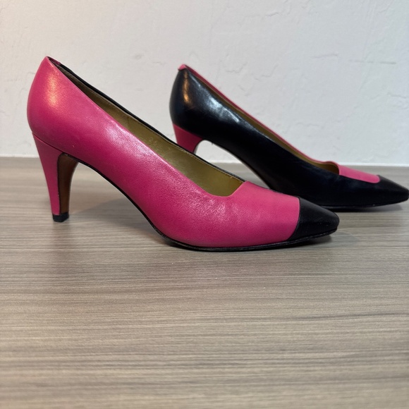 Vintage Evan Picone pink and black heel. - Picture 3 of 7